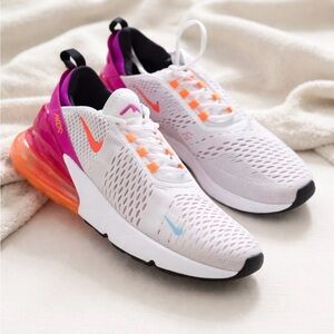 Nike 270 women’s 10.5 Worn once. Looks new. Authentic- can provide receipt